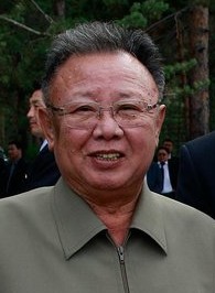 Fichier:Kim Jong-il on August 24, 2011.jpg