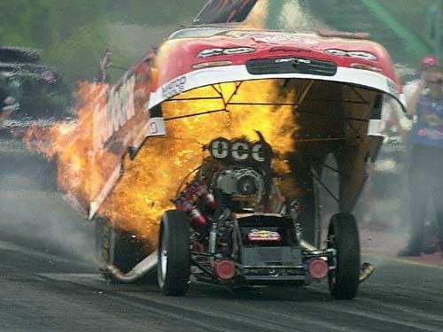 Fichier:Dragster Accident.jpg