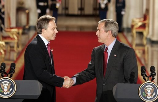 Fichier:Blair Bush Whitehouse (2004-11-12).jpg