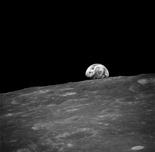 Fichier:Mond&Erde2.jpg
