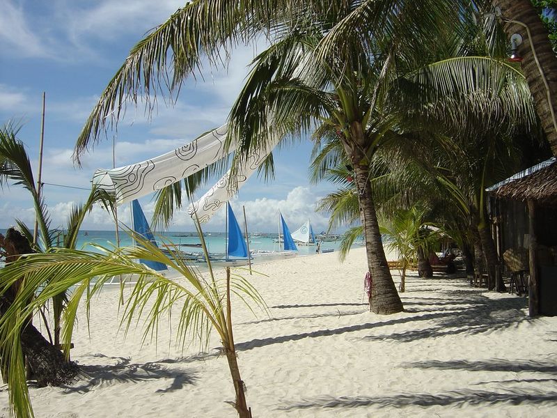 Fichier:Wallpapers beaches philippines 1024x768 dsc00487.jpg