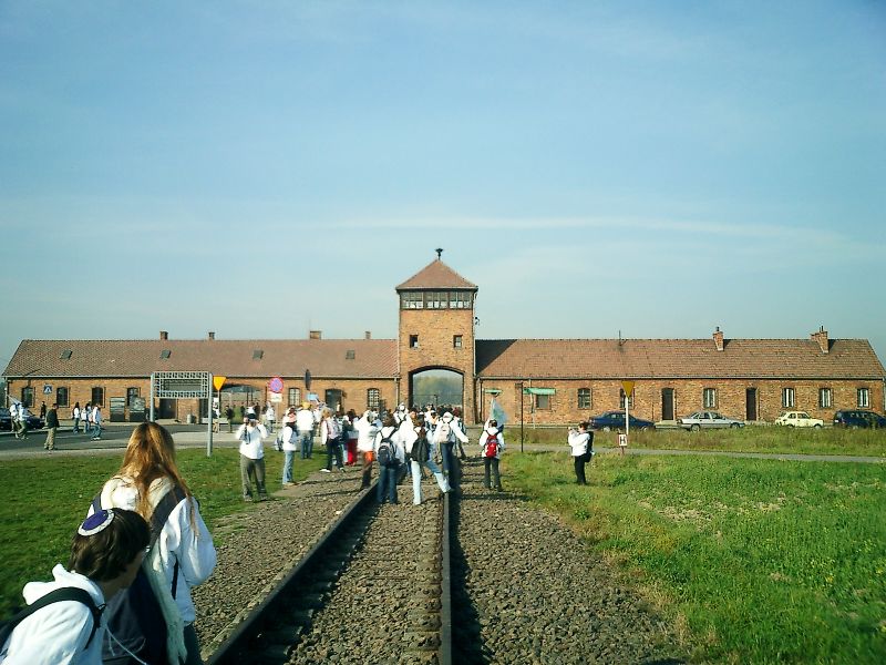 Fichier:Auschwitz-Birkenau.jpg
