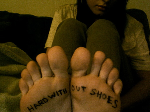 File:Demi Lovato feet.jpg