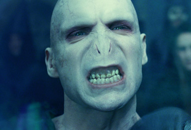 Archivo:Voldemort feliz.jpg