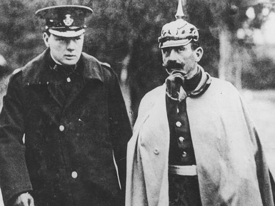 Archivo:Churchill y Kaiser Wilhelm.jpg