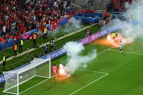 Archivo:Turquia Republica Checa Euro 2016.jpg