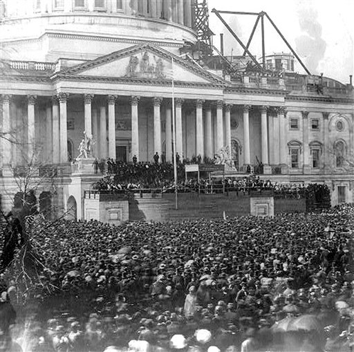 Archivo:Abraham lincoln inauguration 1861.jpg