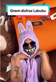 Archivo:Disfraz labubu.jpg