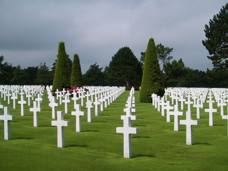 Archivo:Cementerio de guerra.jpg