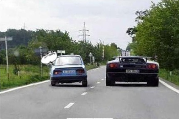 Archivo:Škoda rápido.jpg