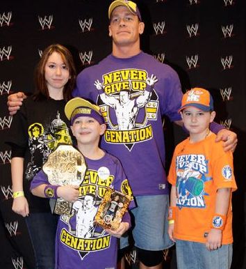 Archivo:WWE-John-Cena-Grant-Wishes-Pictures.jpg