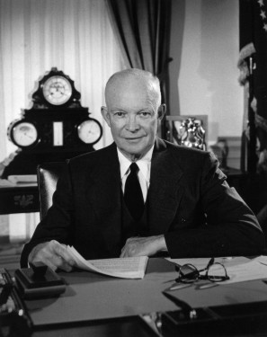 Archivo:Eisenhower casa blanca.jpg