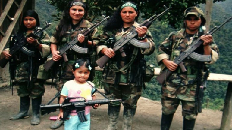 Archivo:Niñas FARC.jpg