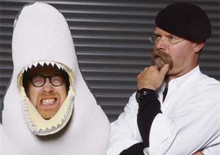 Archivo:Mythbusters requins large.jpg