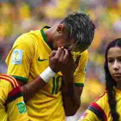 Archivo:Neymar llora.jpg