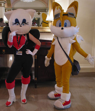 Archivo:Tails rouge cosplay.jpg