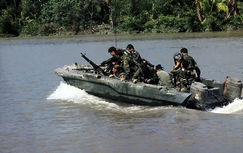 Archivo:Bote de la Guerra de Vietnam.jpg
