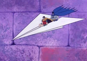 Debido a las pobres habilidades de vuelo de Batman, para recorrer los aires este usa el Bati-avión, un vehículo aéreo parecido a un avión con motor jet pero sin el avión y sin el jet, solo el bati-. Por su forma de Bati-murciélago, es conocido como Bati-Ala, porque al igual que las alas, el sonido que produce se llama batido (bati-do).