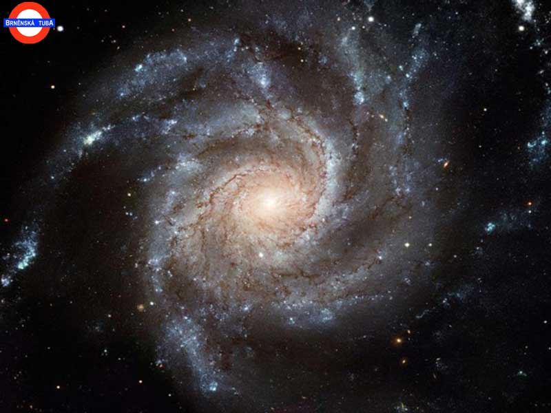 Soubor:Tuba-jako-galaxie.jpg