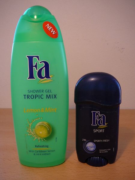 Soubor:Fa deodorant and shower gel.jpg
