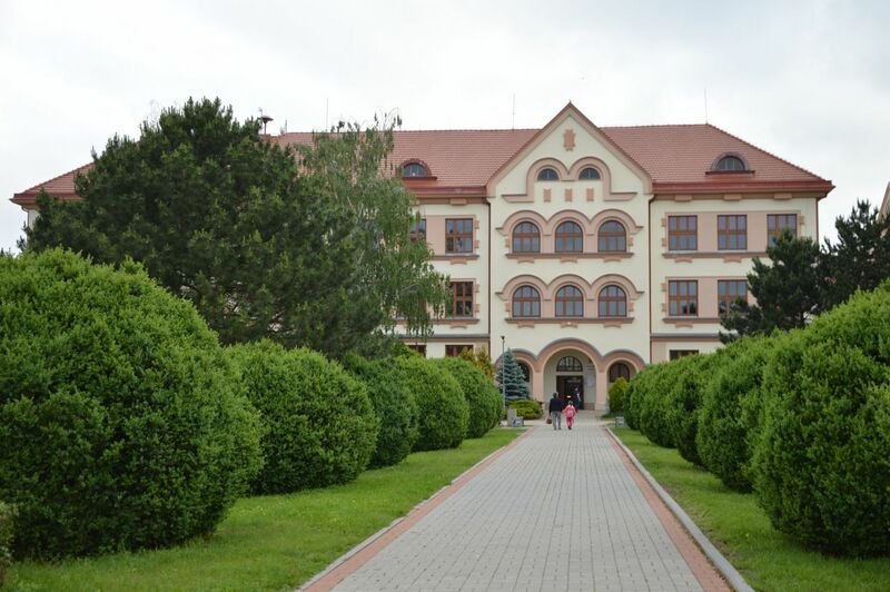 Soubor:Lanžhotská Škola.jpg