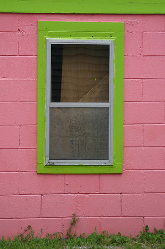 Datei:Pink-Green Window.jpg