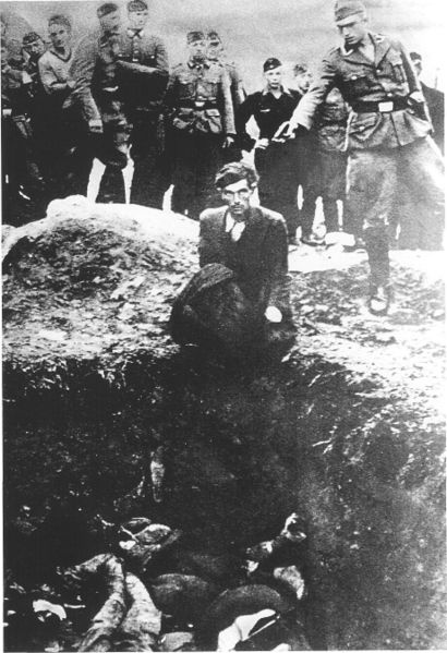 Datei:410px-Einsatzgruppen Killing.jpg