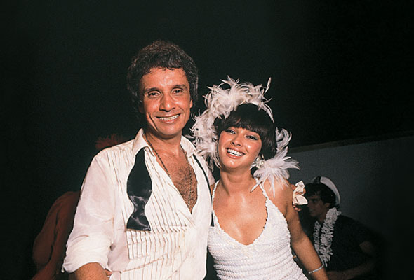 File:Roberto Carlos and Mirian Rios 1980.jpg
