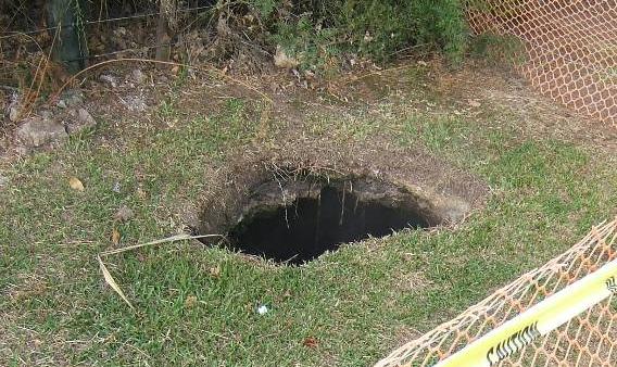 File:Hole In The Ground.JPG