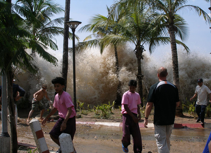 File:2004-tsunami.jpg