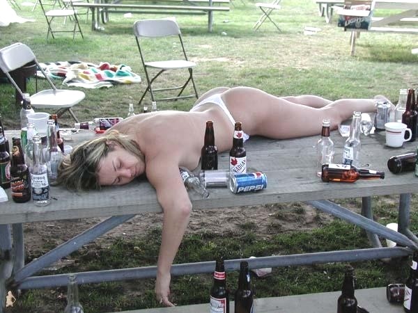 File:Fat naked drunk bitch.jpg