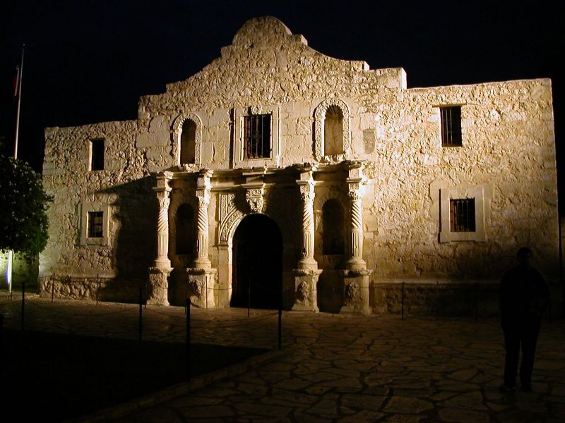 File:Alamo at night.jpg