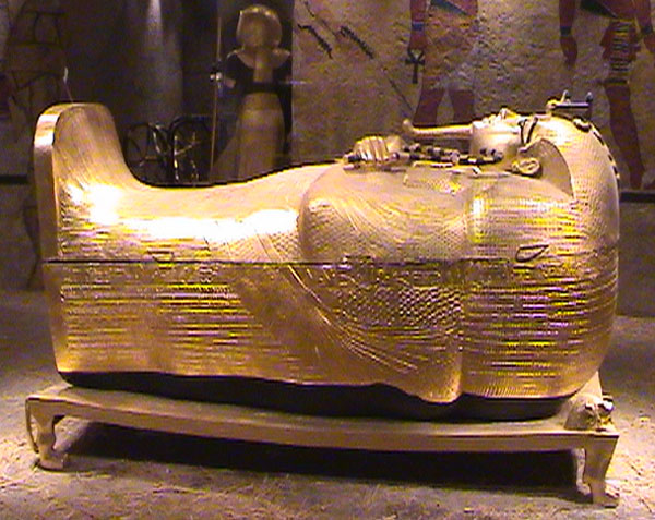 File:King tut tomb.jpg