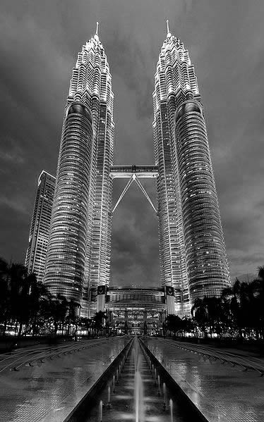 File:374px-Petronas Panorama II.jpg