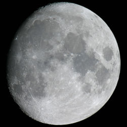 File:Moon-Mdf-2005.jpg