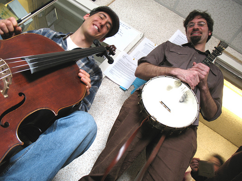 File:Folk musicians.jpg