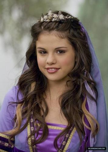 File:Selena the princess.jpg