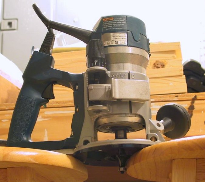 File:Wood router.jpg