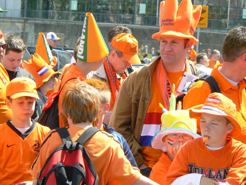 File:Orange Dutchmen.jpg