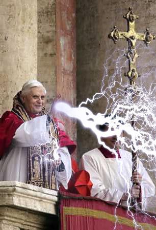 File:Unnews pope lightning.JPG