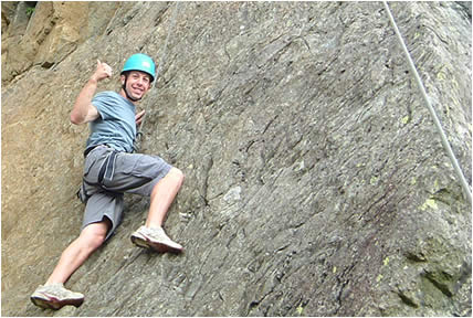 File:Beginners-rock-climbing.jpg