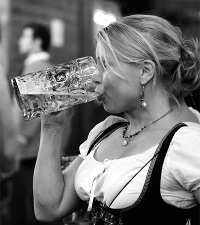 File:Girl-Drinking-Beer.jpg