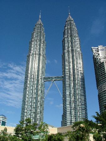 File:Petronas-towers.jpg