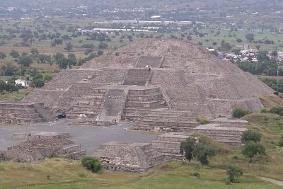 File:Mexico.Mex.Teotihuacan.PyramidMoon.01.jpg