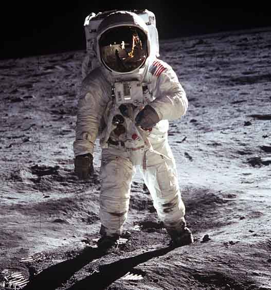 File:Apollo11-02.jpg