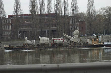 File:Leninboat.jpg