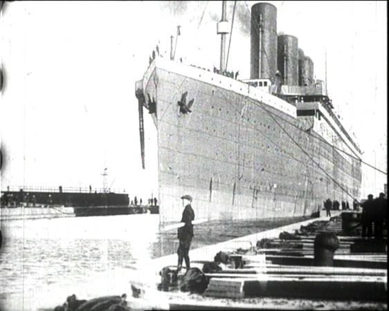 File:Titanic boat.jpg