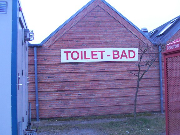 File:Bad toilet.jpg