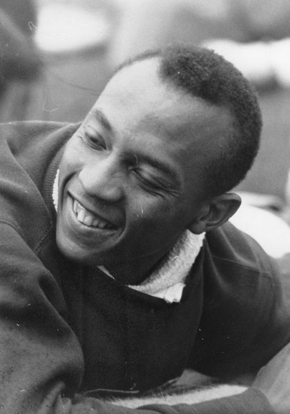 File:Jesse Owens smile.jpg