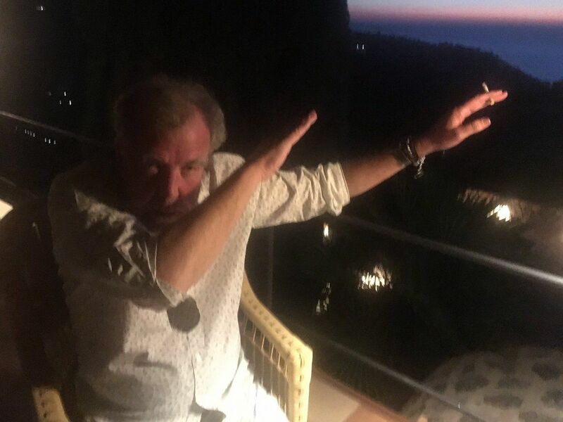 File:1500978066-jeremy-clarkson-dabbing.jpg